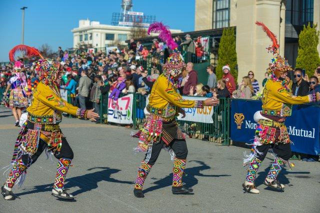 DominionChristmasParade2015